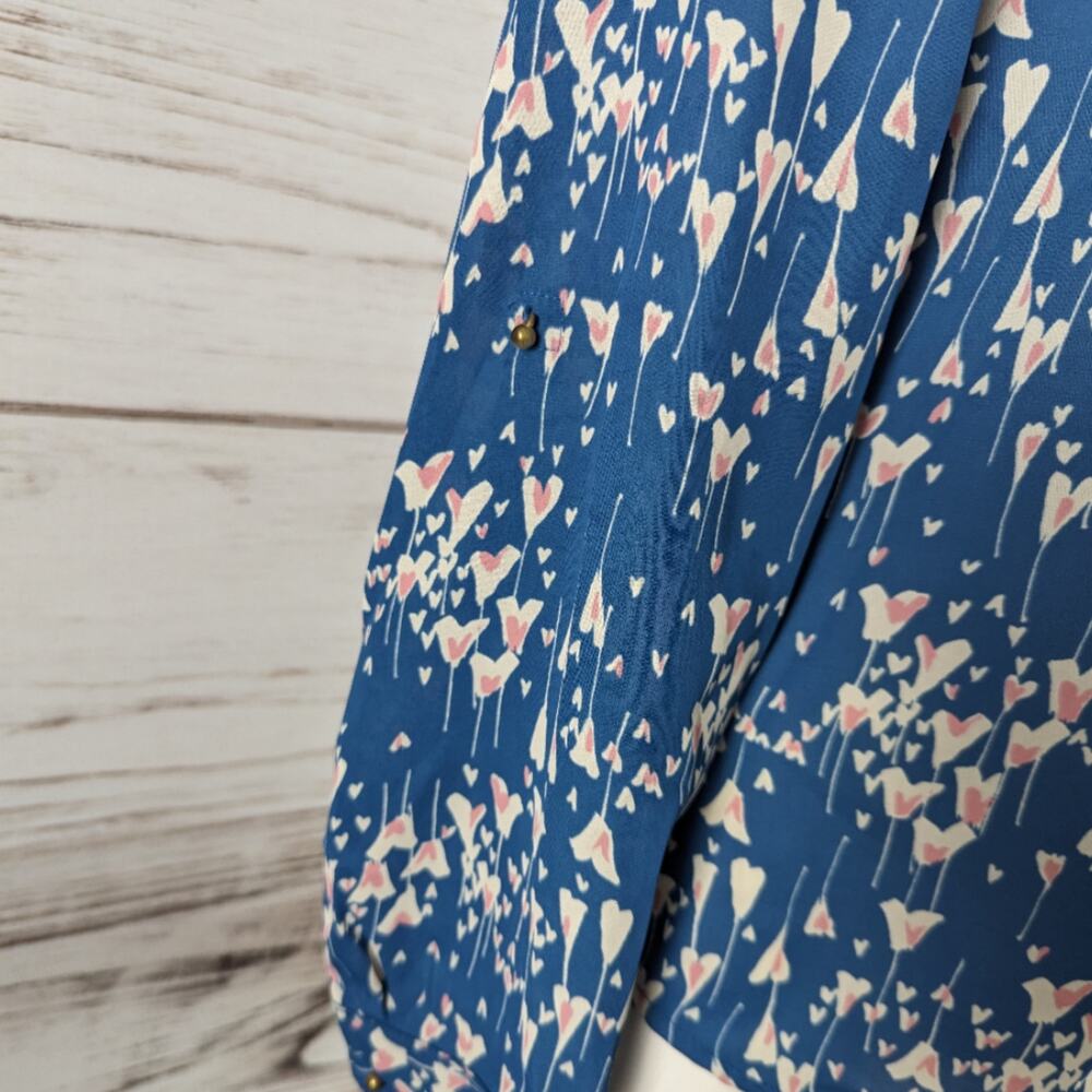 LC Lauren Conrad Blue with Heart Print Blouse sz XS - Picture 3 of 7
